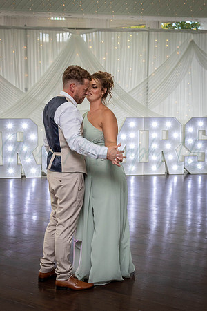Dean & Kelly Wedding At Mecure St Helens.