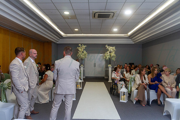 Dean & Kelly Wedding At Mecure St Helens.