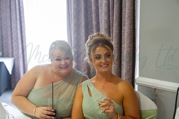 Dean & Kelly Wedding At Mecure St Helens.