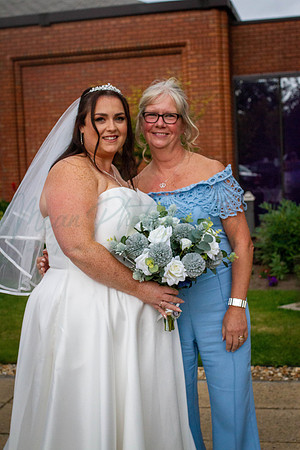 Dean & Kelly Wedding At Mecure St Helens.