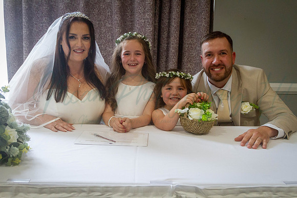 Dean & Kelly Wedding At Mecure St Helens.