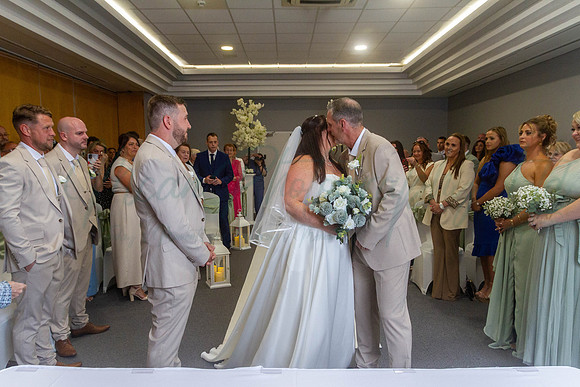 Dean & Kelly Wedding At Mecure St Helens.