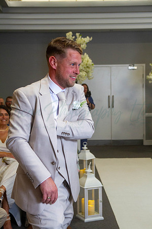 Dean & Kelly Wedding At Mecure St Helens.