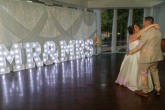 Dean & Kelly Wedding At Mecure St Helens.