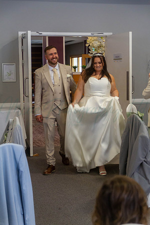 Dean & Kelly Wedding At Mecure St Helens.