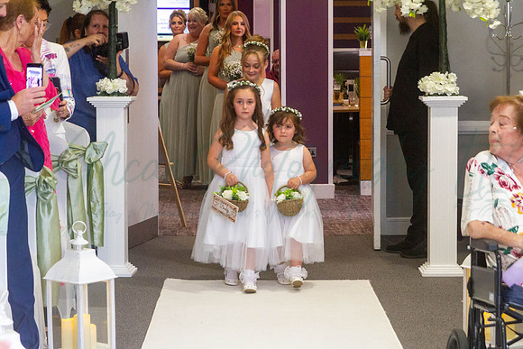 Dean & Kelly Wedding At Mecure St Helens.