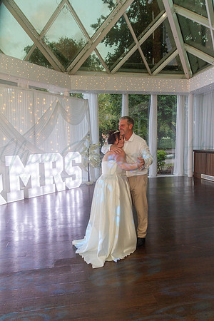 Dean & Kelly Wedding At Mecure St Helens.