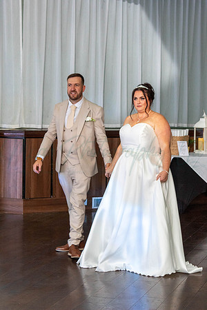 Dean & Kelly Wedding At Mecure St Helens.