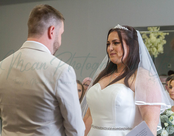 Dean & Kelly Wedding At Mecure St Helens.