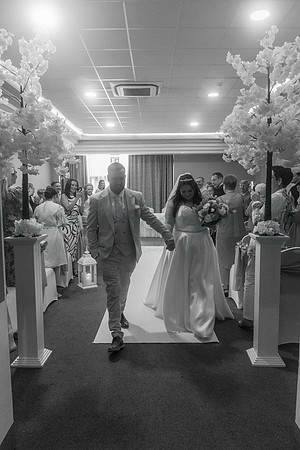Dean & Kelly Wedding At Mecure St Helens.