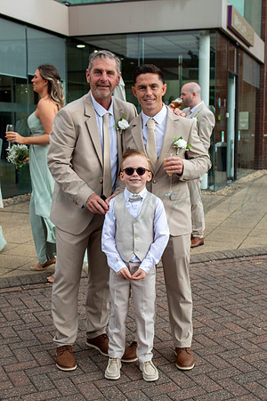 Dean & Kelly Wedding At Mecure St Helens.
