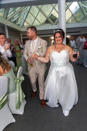 Dean & Kelly Wedding At Mecure St Helens.