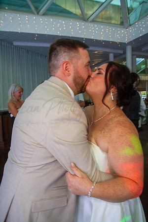 Dean & Kelly Wedding At Mecure St Helens.