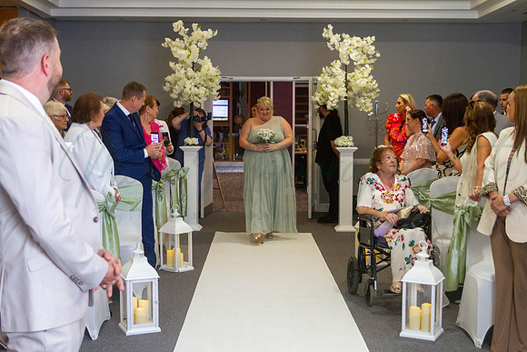 Dean & Kelly Wedding At Mecure St Helens.
