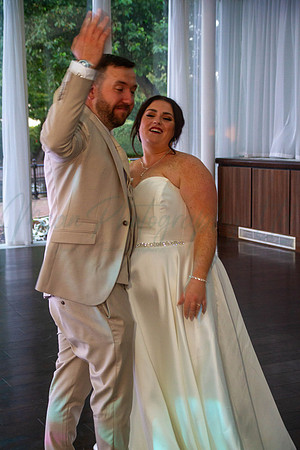Dean & Kelly Wedding At Mecure St Helens.