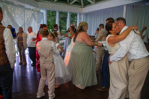 Dean & Kelly Wedding At Mecure St Helens.