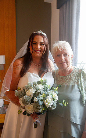 Dean & Kelly Wedding At Mecure St Helens.