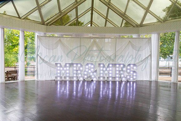 Dean & Kelly Wedding At Mecure St Helens.