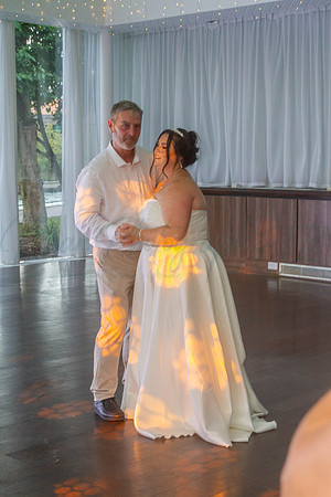 Dean & Kelly Wedding At Mecure St Helens.