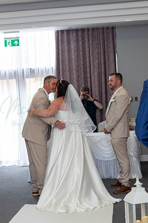 Dean & Kelly Wedding At Mecure St Helens.
