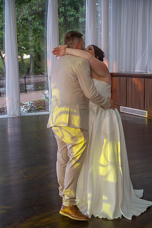 Dean & Kelly Wedding At Mecure St Helens.