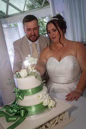 Dean & Kelly Wedding At Mecure St Helens.