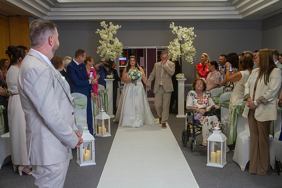 Dean & Kelly Wedding At Mecure St Helens.