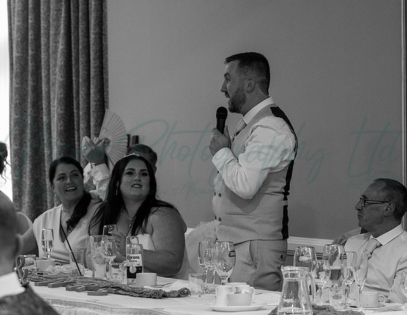 Dean & Kelly Wedding At Mecure St Helens.